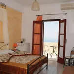 Casa de hóspedes Koronios 4*