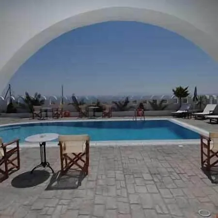 Koronios بيت ضيافة ثيرا