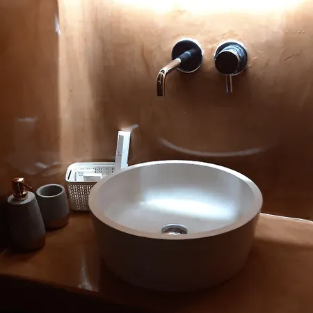 Koronios بيت ضيافة