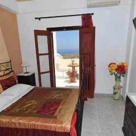 Pensión Koronios 4*