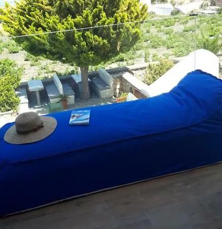 بيت ضيافة Koronios 2*