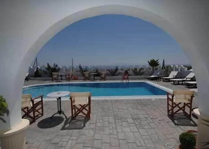 Koronios بيت ضيافة ثيرا