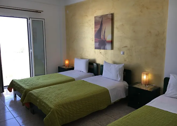 بيت ضيافة Koronios 4*