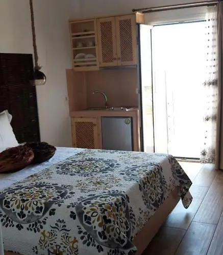 Koronios بيت ضيافة 4*