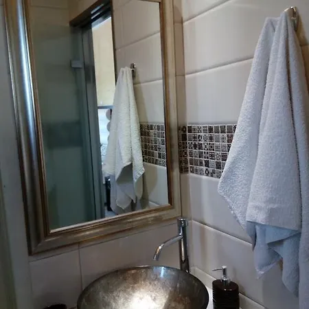 Koronios Guest house 2*
