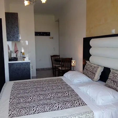 Guest house Koronios Fira (Santorini)