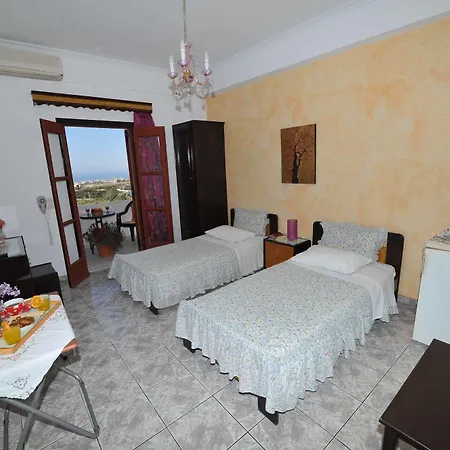 Guest house Koronios Fira (Santorini)