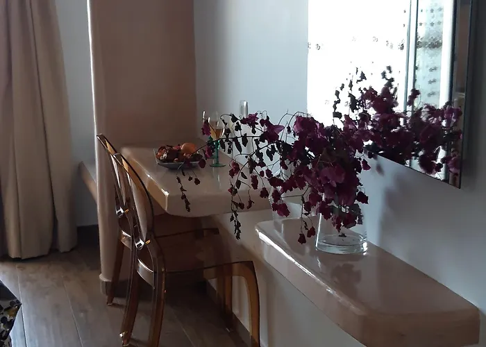 Koronios Affittacamere Fira (Santorini)