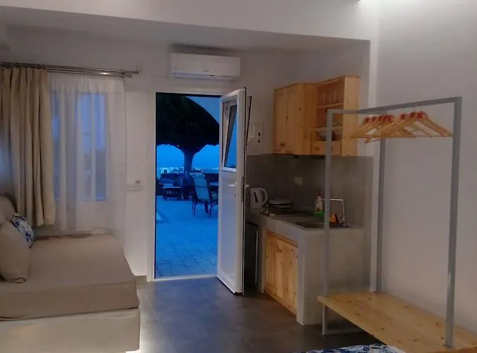 Koronios 4* Fira (Santorini)